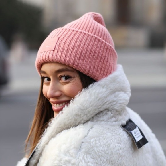 acne beanie pink